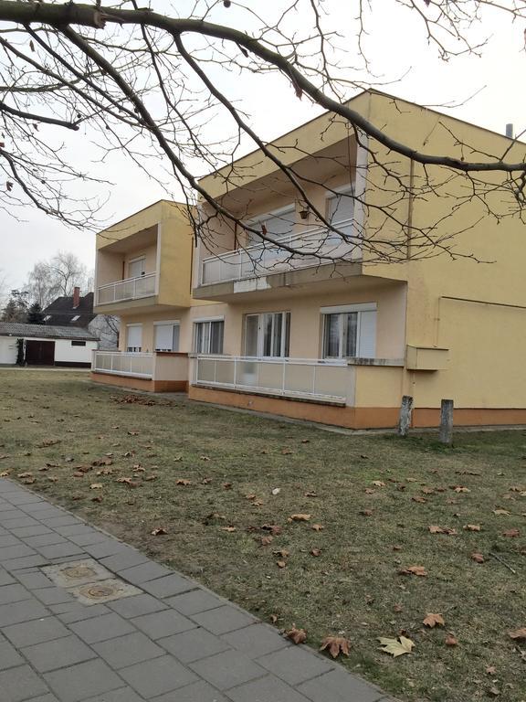 Thermal Next I Weninger Apartman Kiskunhalas Dış mekan fotoğraf